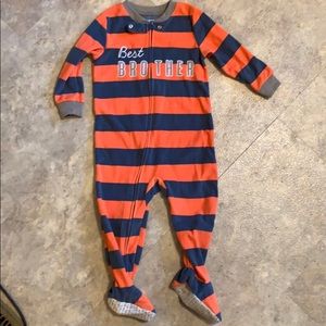Boys 2t fleece footie pajamas